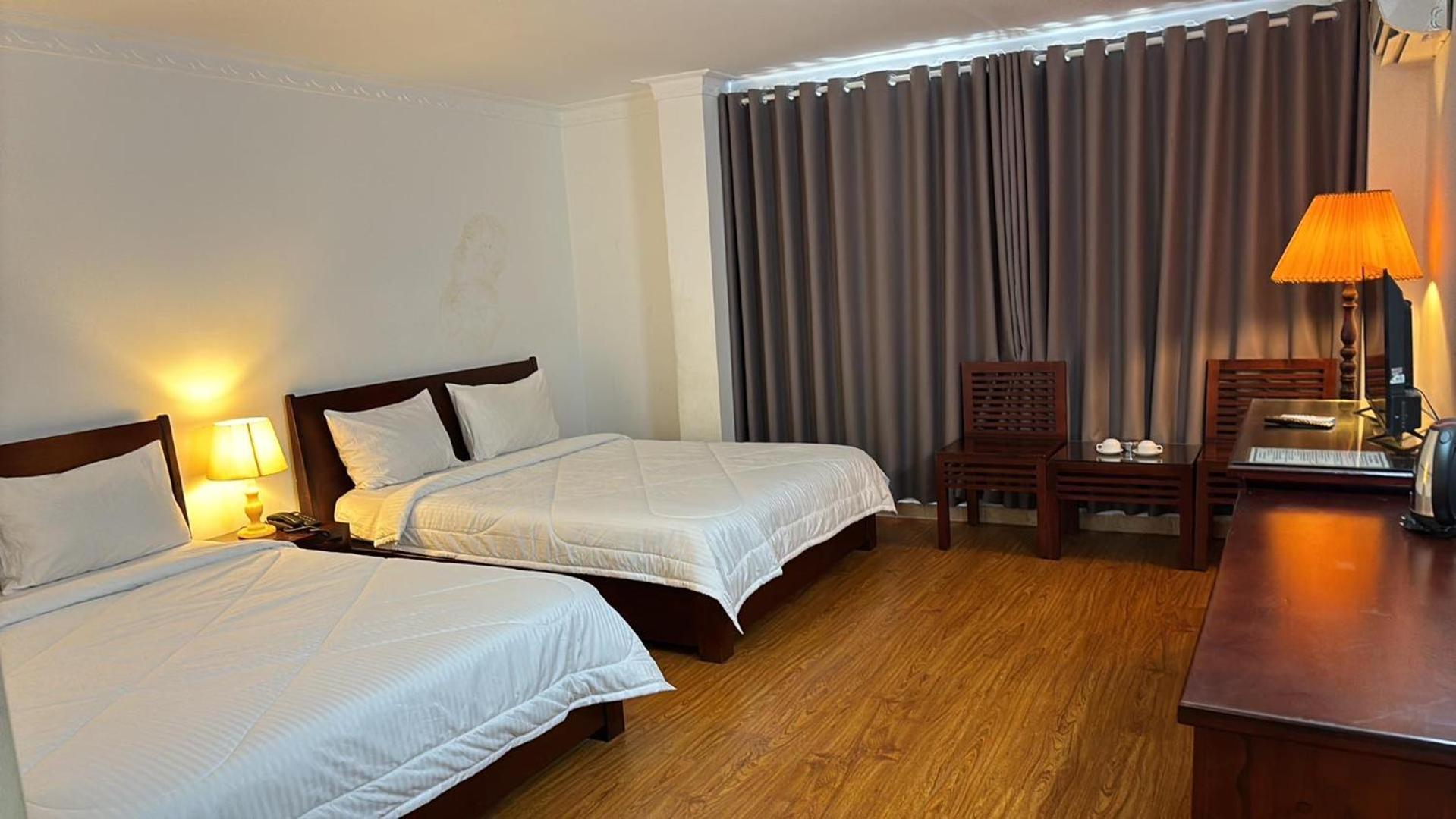 Phung Long Hotel Хошимин Екстериор снимка