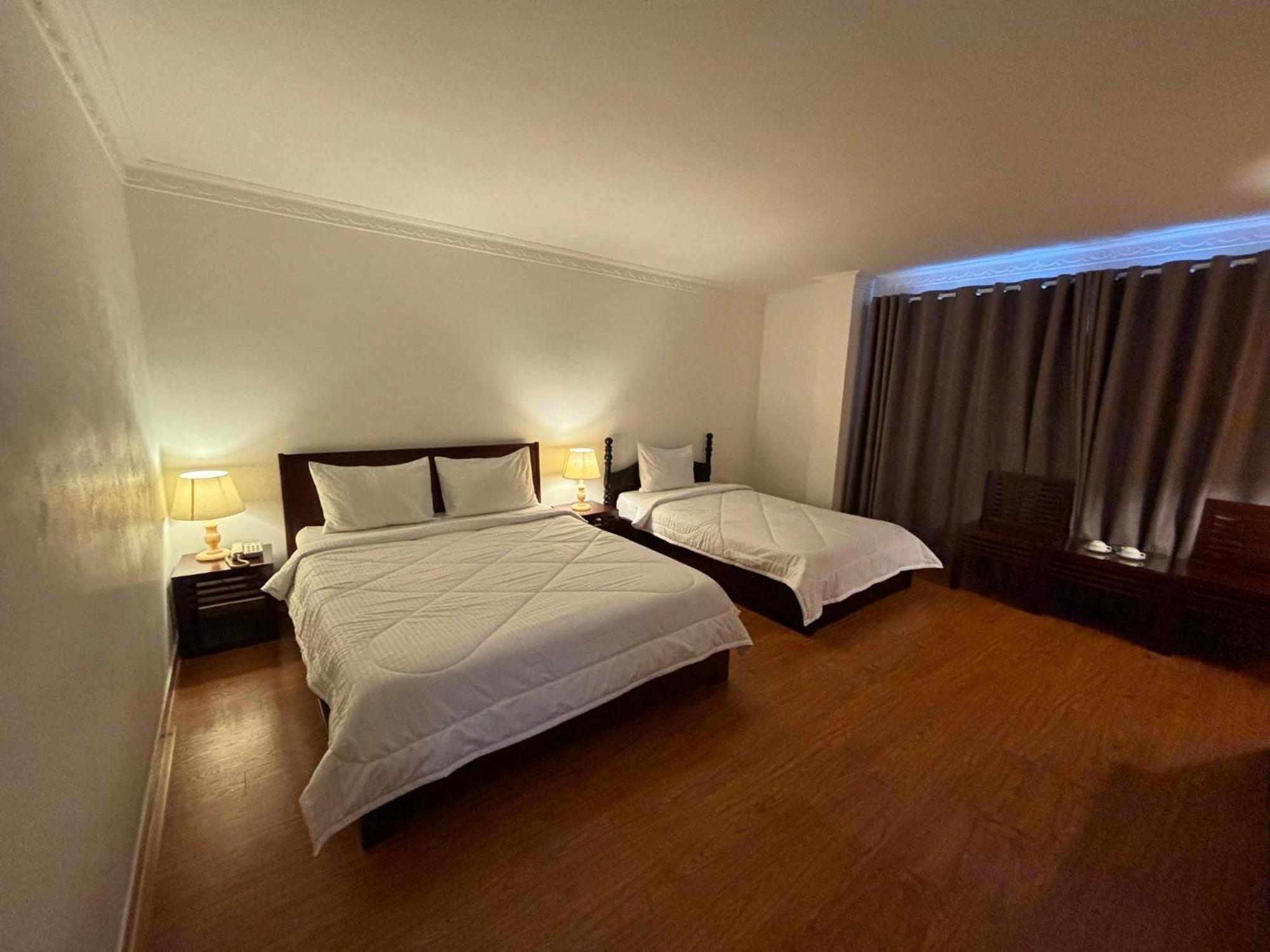 Phung Long Hotel Хошимин Екстериор снимка