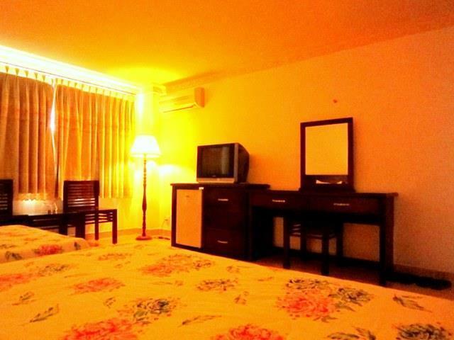 Phung Long Hotel Хошимин Екстериор снимка